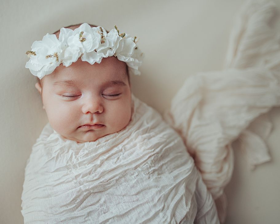 Newborn Fotografie Dortmund – ruhige und sichere Babyaufnahme